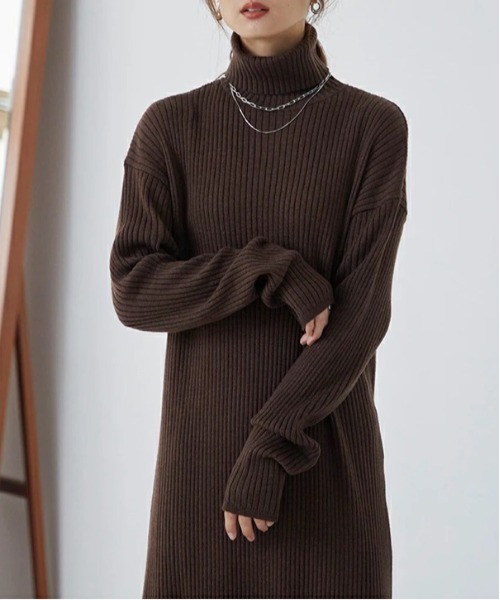 and it_（アンドイット）の「リブニットタートルネックワンピース（ワンピース・レディース・ブルー/ブラウン/ブラック/グリーン・M-L）」の8枚目の写真