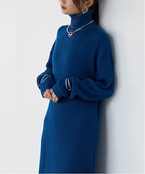 and it_（アンドイット）の「リブニットタートルネックワンピース（ワンピース・レディース・ブルー/ブラウン/ブラック/グリーン・M-L）」の12枚目の写真
