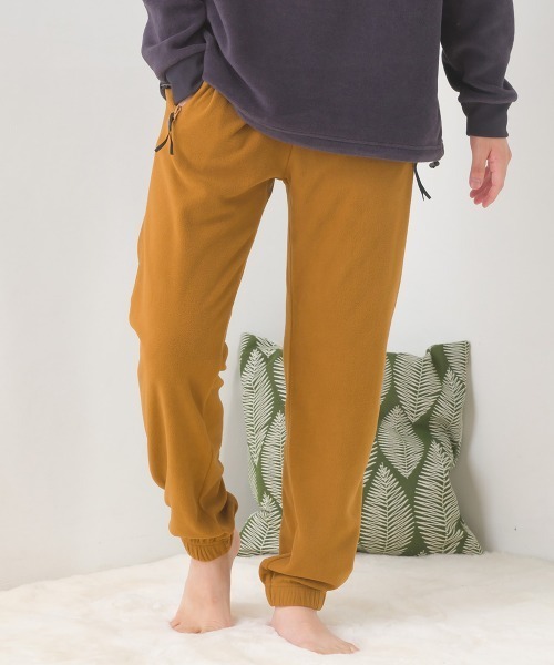 OMNES（オムネス）の「メンズふわ軽静電気防止マイクロフリースパンツ（その他パンツ・メンズ・ブラック/グリーン/キャメル/チャコールグレー・MEDIUM/LARGE）」の4枚目の写真