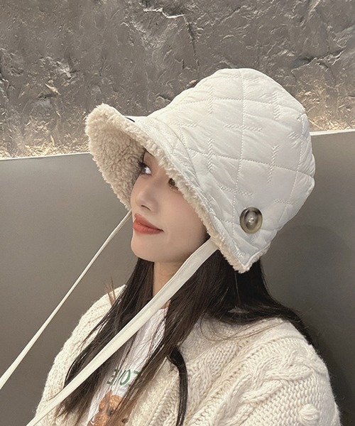 aimoha（アイモハ）の「2wayリバーシブル帽子バッグ（ハット・レディース・ベージュ/ブラック/オフホワイト/グリーン・FREE）」の2枚目の写真