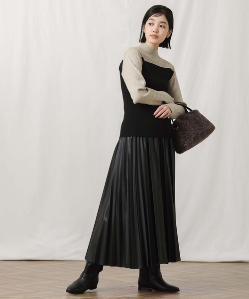 Gready Brilliant（グレディブリリアン）の「バイカラーリブハイネック