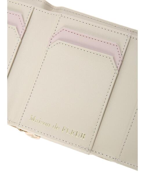 Maison de FLEUR（メゾンドフルール）の「カラーモノグラムウォレット