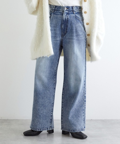 w closet(ダブルクローゼット)の「タックワイドデニムパンツ(デニムパンツ・レディース・ブルー/ネイビー・FREE)」の2枚目の写真