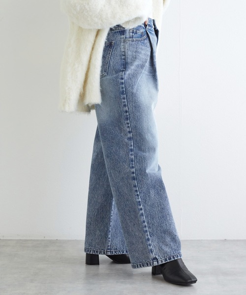 w closet(ダブルクローゼット)の「タックワイドデニムパンツ(デニムパンツ・レディース・ブルー/ネイビー・FREE)」の20枚目の写真