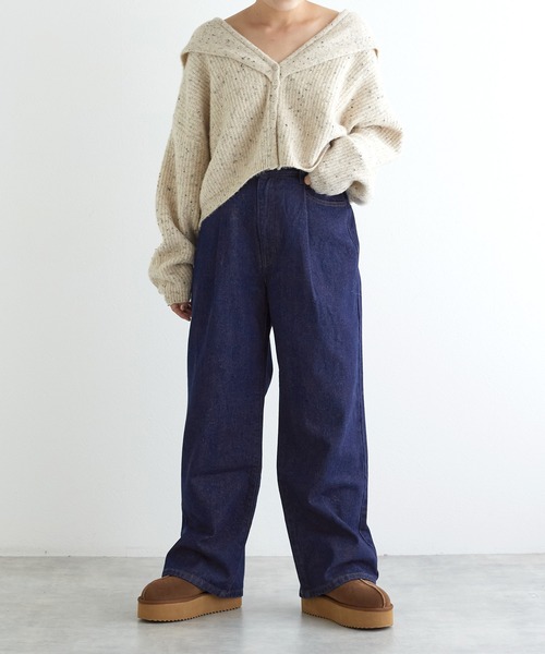 w closet(ダブルクローゼット)の「タックワイドデニムパンツ(デニムパンツ・レディース・ブルー/ネイビー・FREE)」の5枚目の写真