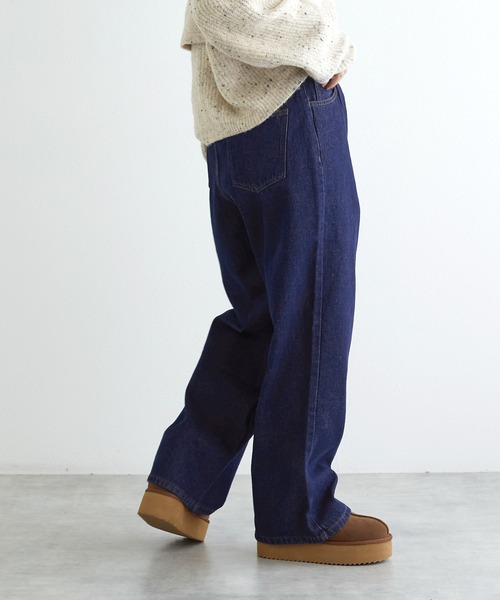w closet(ダブルクローゼット)の「タックワイドデニムパンツ(デニムパンツ・レディース・ブルー/ネイビー・FREE)」の6枚目の写真