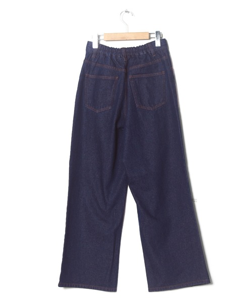 w closet(ダブルクローゼット)の「タックワイドデニムパンツ(デニムパンツ・レディース・ブルー/ネイビー・FREE)」の15枚目の写真