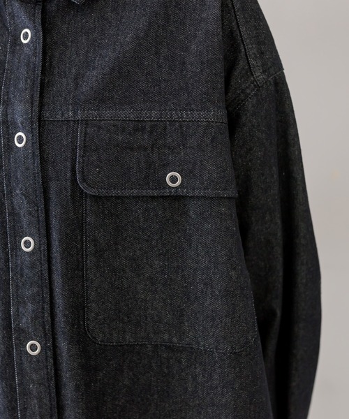 mystic（ミスティック）の「【2色展開】デニムシャツ（シャツ/ブラウス・レディース・インディゴブルー/ブルー・FREE）」の13枚目の写真