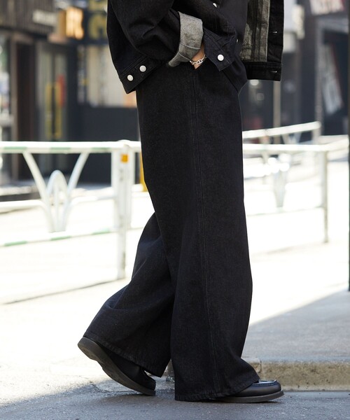 PUBLUX(パブリュクス)の「PUBLUX/パブリュクス ワイドタックデニムパンツ/タックデニムパンツ/ユニセックス/セットアップ対応(限定展開)(デニムパンツ・メンズ・ブルー/チャコールグレー/ブラック・SMALL/MEDIUM/LARGE)」の6枚目の写真