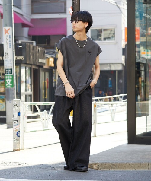 PUBLUX(パブリュクス)の「PUBLUX/パブリュクス ワイドタックデニムパンツ/タックデニムパンツ/ユニセックス/セットアップ対応(限定展開)(デニムパンツ・メンズ・ブルー/チャコールグレー/ブラック・SMALL/MEDIUM/LARGE)」の13枚目の写真