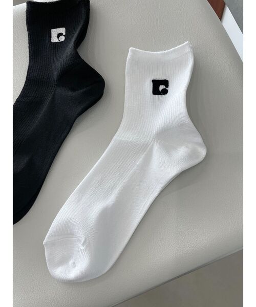 EMODA（エモダ）の「ロゴリブソックス（ソックス/靴下・レディース・シルバー/ブラック/ホワイト・FREE）」の2枚目の写真