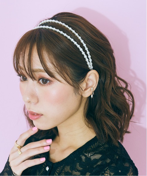 marun（マルン）の「＜大きいサイズ＞　パール調ビーズカチューシャ　marun（カチューシャ・レディース・シルバー系・FREE）」の5枚目の写真