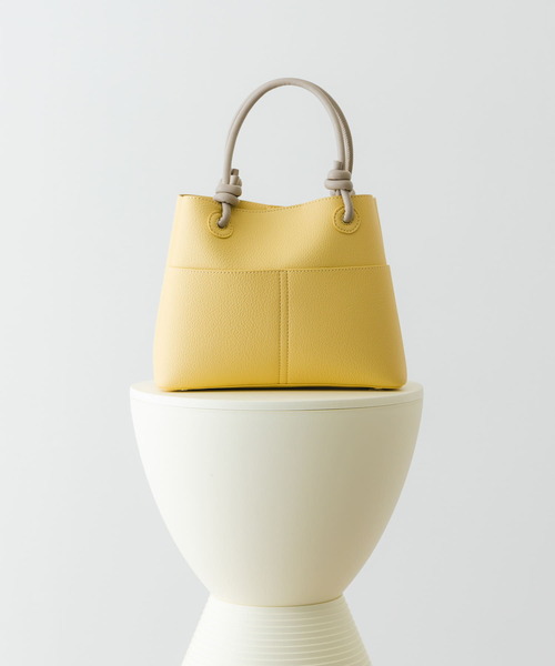 RODE SKO（ロデスコ）の「結びハンドルミニバッグ（ハンドバッグ・レディース・イエロー系その他/ブラック/ホワイト系その他・ONE）」の3枚目の写真