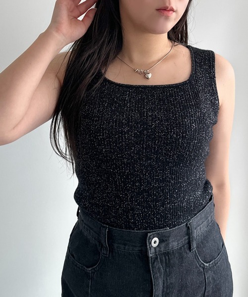 apres jour mignon（アプレジュールミニョン）の「ニットスクエアネックタンク【ZOZOTOWN限定アイテム】（タンクトップ・レディース・ブルー/ブラック系その他/ブラック/アイボリー/パープル/マスタード/レッド/グリーン・フリー/X-LARGE）」の3枚目の写真