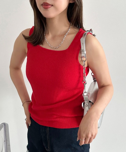 apres jour mignon（アプレジュールミニョン）の「ニットスクエアネックタンク【ZOZOTOWN限定アイテム】（タンクトップ・レディース・ブルー/ブラック系その他/ブラック/アイボリー/パープル/マスタード/レッド/グリーン・フリー/X-LARGE）」の8枚目の写真