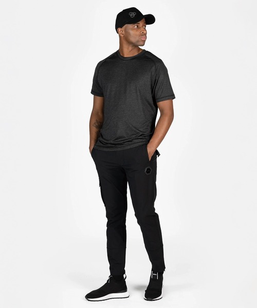 BALR.(ボーラー)の「HEXLINE SLIM FIT CARGO PANTS(カーゴパンツ・メンズ・ブラック・SMALL/MEDIUM/LARGE/X-LARGE)」の2枚目の写真