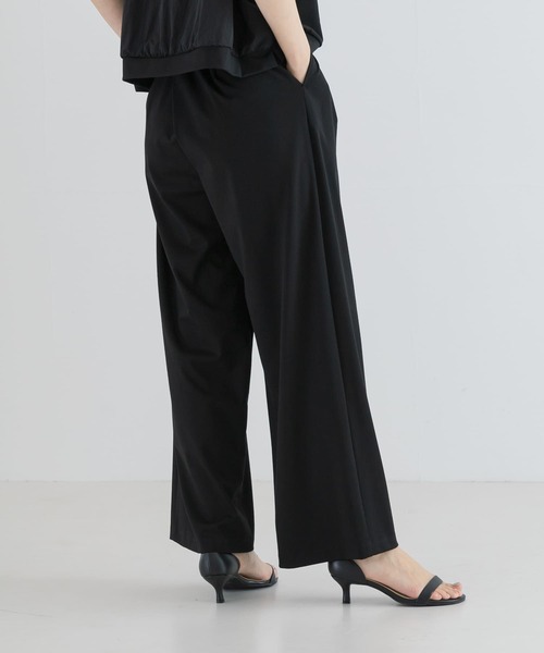 URBAN RESEARCH（アーバンリサーチ）の「『MADE IN JAPAN』ハリプルジャージーセミワイドパンツ（その他パンツ・レディース・ベージュ/ブラック・FREE）」の5枚目の写真