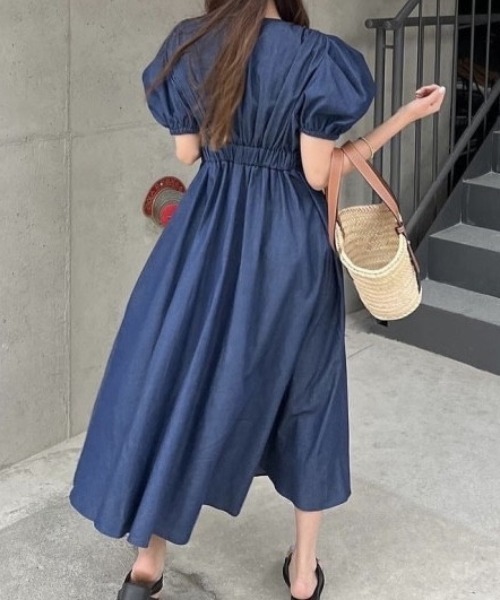 FREE STYLISTS(フリー スタイリスト)の「YUGA_YGMC パールボタン ボリュームフレアワンピース(ワンピース・レディース・ネイビー/ライトブルー・FREE)」の10枚目の写真