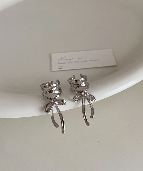LA VORAGINE（ラ ヴォラジネ）の「リボン型イヤーカフ（イヤーカフ・レディース・シルバー・FREE）」の8枚目の写真