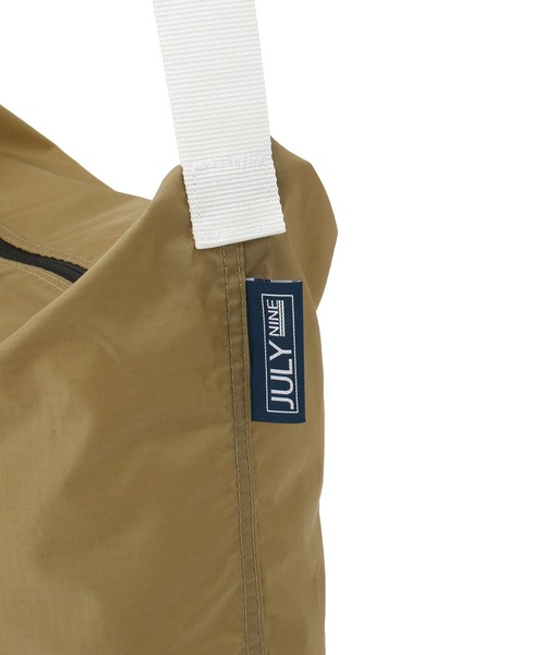 ADAM ET ROPE'（アダムエロペ）の「【JULY NINE(ジュライナイン)】SEQUEL Original（ショルダーバッグ・レディース・ベージュ/ホワイト・FREE）」の12枚目の写真