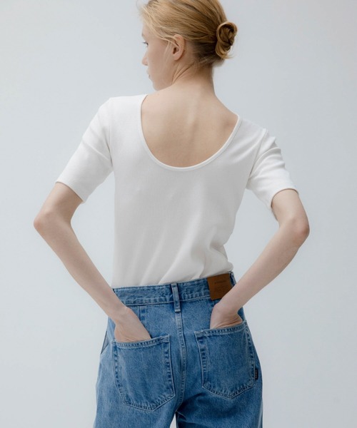 CANAL JEAN(キャナルジーン)の「BLUE BRICK バックレスTシャツ(Tシャツ/カットソー・レディース・ブラック/ブラック×ホワイト/アイボリー・ONE SIZE)」の13枚目の写真