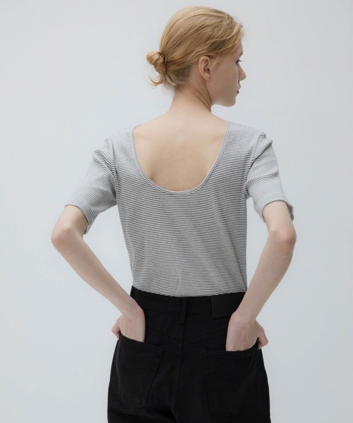 CANAL JEAN(キャナルジーン)の「BLUE BRICK バックレスTシャツ(Tシャツ/カットソー・レディース・ブラック/ブラック×ホワイト/アイボリー・ONE SIZE)」の17枚目の写真