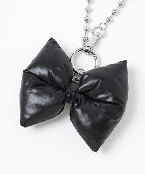 LOWRYS FARM(ローリーズファーム)の「BIGリボンパファーチャーム 127301(キーホルダー・レディース・ブラック/シルバー/ブラック系その他・FREE)」の6枚目の写真