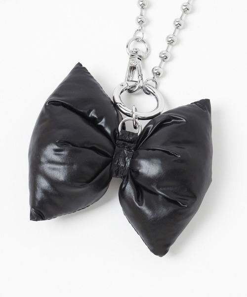 LOWRYS FARM(ローリーズファーム)の「BIGリボンパファーチャーム 127301(キーホルダー・レディース・ブラック/シルバー/ブラック系その他・FREE)」の7枚目の写真