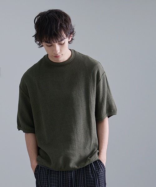 Revo.(レボ)の「Revo. コットンメッシュ SS Tee(Tシャツ/カットソー・メンズ・グレー/カーキ/ナチュラル/ブルー/ブラック・2/1)」の10枚目の写真