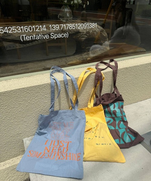 FOREVER 21(フォーエバー トゥエンティーワン)の「【2025SS】アソートロゴトート(トートバッグ・レディース・イエロー/ブルー/オフホワイト/ピンク/レッド/ダークブラウン/ネイビー/ブルー系その他/オレンジ/グリーン/アイボリー/ピンク系その他/ブルー系その他2/ライトピンク/カーキ/ホワイト・FREE)」の18枚目の写真