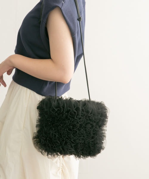 KBF（ケイビーエフ）の「ボリュームチュールBAG（ショルダーバッグ・レディース・レッド/ブラック/グリーン系その他・ONE）」の22枚目の写真