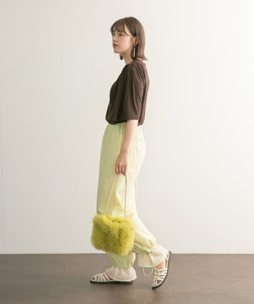 KBF（ケイビーエフ）の「ボリュームチュールBAG（ショルダーバッグ・レディース・レッド/ブラック/グリーン系その他・ONE）」の9枚目の写真