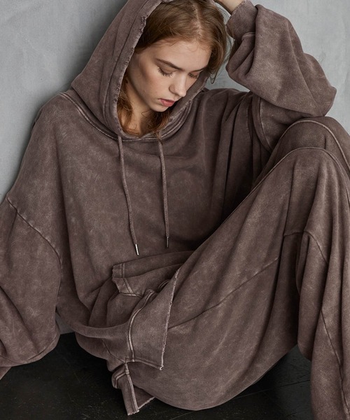 SERACE（セラス）の「【SERACE】Heavy weight vintage design pigment damage hoodie / ヘビーウェイトヴィンテージデザインピグメントダメージパーカー（パーカー・メンズ・ブラック/グレー/ブラウン・M/L）」の7枚目の写真