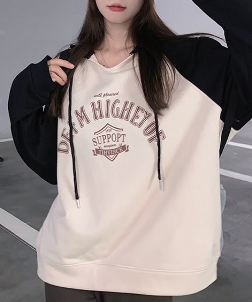 GEMEDA(ジェメダ)の「ラグランロゴTシャツ(Tシャツ/カットソー・レディース・ブラック/ベージュ/グリーン・M)」の1枚目の写真