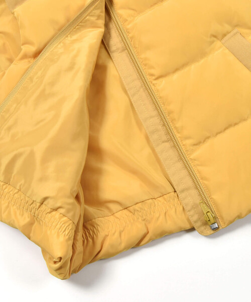BeBe（ベベ）の「タフタ×ツイル切り替えハイネックダウンベスト(90~150cm)（ダウンベスト・キッズ・ネイビー/イエロー・110cm/100cm/120cm/90cm/150cm/130cm/140cm）」の14枚目の写真