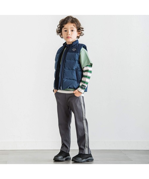 BeBe（ベベ）の「タフタ×ツイル切り替えハイネックダウンベスト(90~150cm)（ダウンベスト・キッズ・ネイビー/イエロー・110cm/100cm/120cm/90cm/150cm/130cm/140cm）」の15枚目の写真