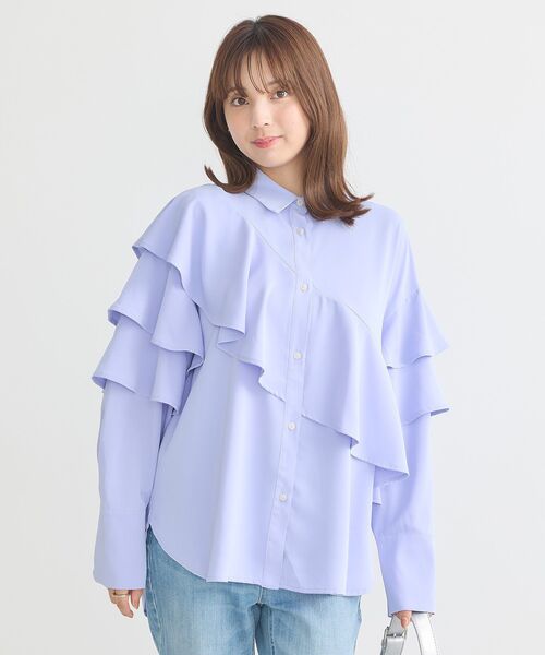 earth music&ecology(アースミュージックアンドエコロジー)の「アシメラッフルシャツ(シャツ/ブラウス・レディース・ブラック/サックスブルー/オフホワイト・FREE)」の5枚目の写真