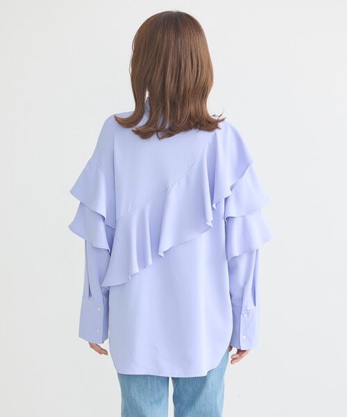 earth music&ecology(アースミュージックアンドエコロジー)の「アシメラッフルシャツ(シャツ/ブラウス・レディース・ブラック/サックスブルー/オフホワイト・FREE)」の7枚目の写真