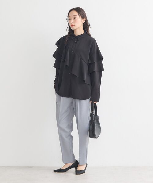 earth music&ecology(アースミュージックアンドエコロジー)の「アシメラッフルシャツ(シャツ/ブラウス・レディース・ブラック/サックスブルー/オフホワイト・FREE)」の20枚目の写真