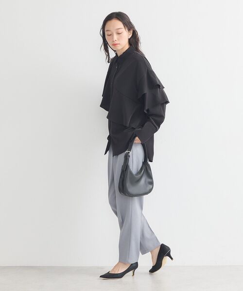 earth music&ecology(アースミュージックアンドエコロジー)の「アシメラッフルシャツ(シャツ/ブラウス・レディース・ブラック/サックスブルー/オフホワイト・FREE)」の21枚目の写真