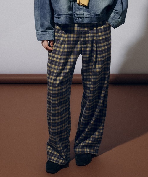 MUHET（ミュエータ）の「アソートチェックパンツ（スラックス・レディース・ネイビー/チャコールグレー・SMALL/MEDIUM/LARGE/X-LARGE）」の2枚目の写真