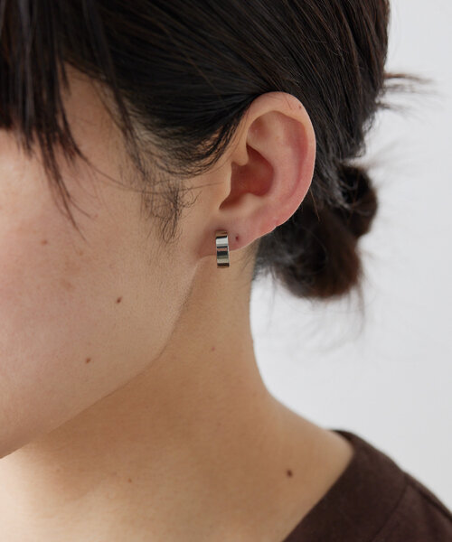 ear PAPILLONNER(イアパピヨネ)の「《金属アレルギー対応/ステンレス》バイカラーイヤリング(イヤリング・レディース・シルバー/ゴールド・FREE)」の12枚目の写真