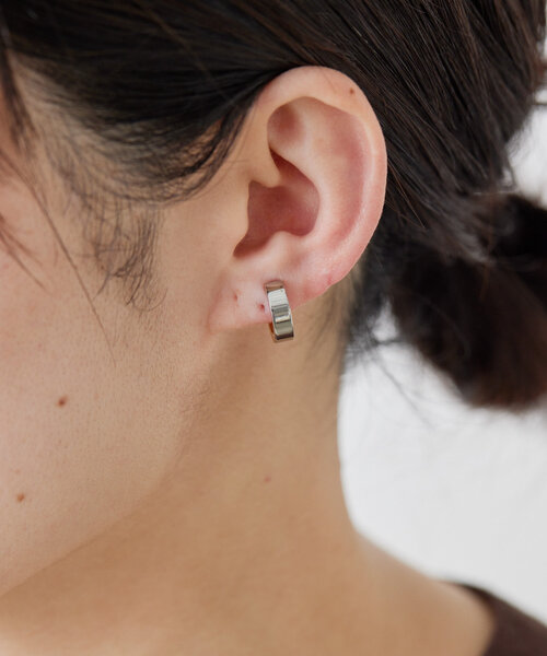 ear PAPILLONNER(イアパピヨネ)の「《金属アレルギー対応/ステンレス》バイカラーイヤリング(イヤリング・レディース・シルバー/ゴールド・FREE)」の5枚目の写真