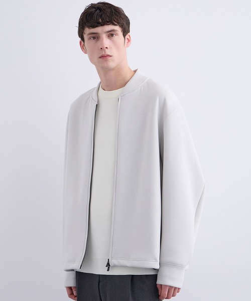 UNITED TOKYO（ユナイテッドトウキョウ）の「Aeroダンボールボンバージャケット（ブルゾン・メンズ・グレイッシュベージュ/ライトグレー/ブラック・2/1）」の7枚目の写真