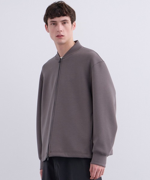 UNITED TOKYO（ユナイテッドトウキョウ）の「Aeroダンボールボンバージャケット（ブルゾン・メンズ・グレイッシュベージュ/ライトグレー/ブラック・2/1）」の17枚目の写真