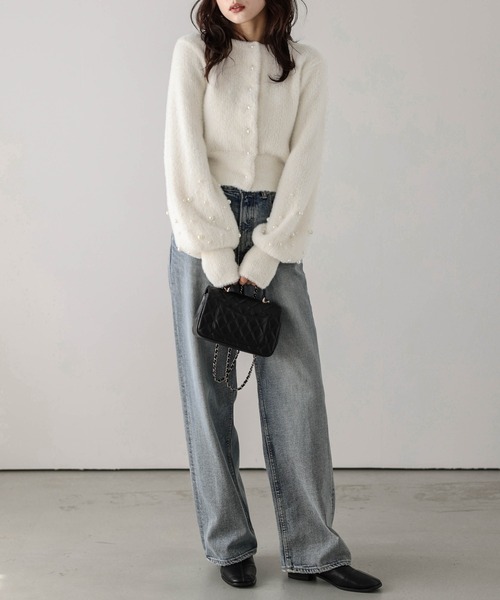 AMELY(エミリー)の「2wayパール袖ニットカーディガン(ニット/セーター・レディース・アイボリー/ブラック/グレー・フリー)」の4枚目の写真