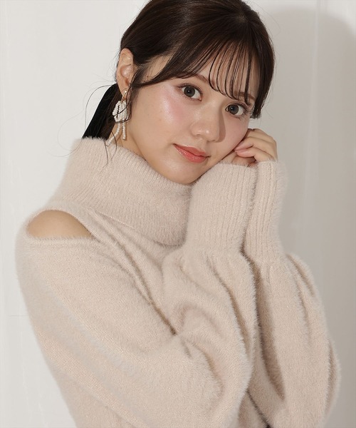 WILLSELECTION（ウィルセレクション）の「ショルダースリットオフタートルフェザーニット（ニット/セーター・レディース・ブラック/オフホワイト/ベージュ/ピンク・FREE）」の20枚目の写真