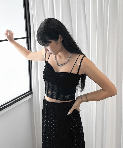 LVEU.(ラブユ.)の「【LVEU.】レースドッキングビスチェ / トップス ビスチェ キャミソール キャミ レース 切替 異素材 ブラック(キャミソール・レディース・ブラック・FREE)」の5枚目の写真