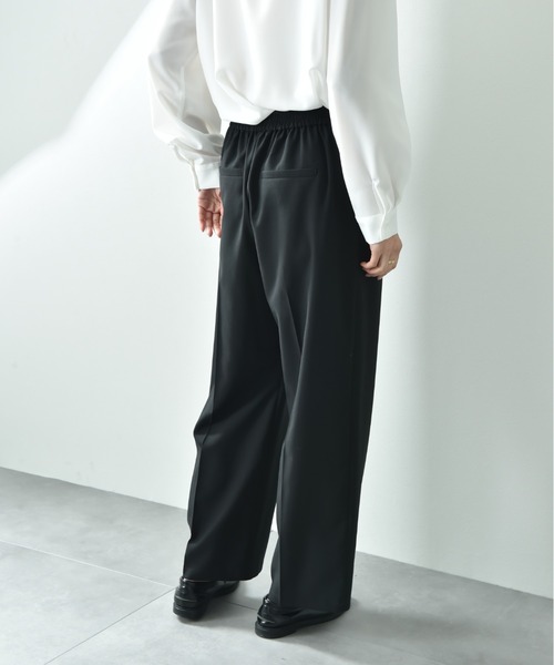 CLOCHE（クロシェ）の「【ＣＬＯＣＨＥ】Ｒｅｆｌａｘ　ＥＣＯウェザーストレッチテーパードパンツ（その他パンツ・レディース・ブラック/チャコールグレー・FREE）」の21枚目の写真