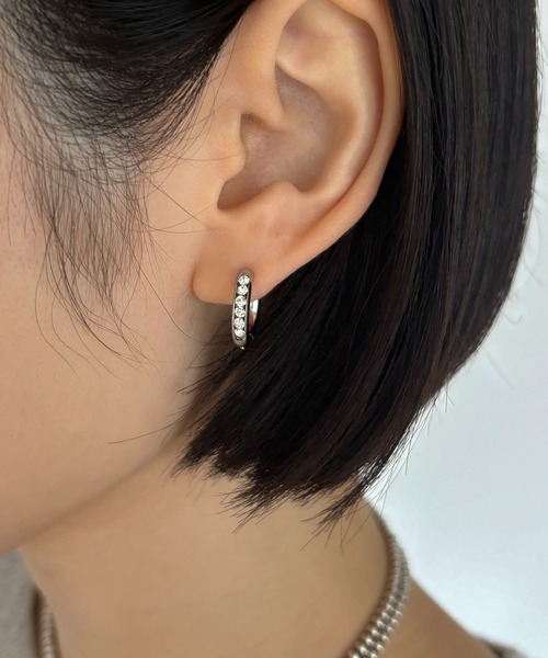 Diliraba(ディリラバ)の「【Diliraba】ステンレス ワンタッチビジューフープ ピアスセット A(ピアス(両耳用)・レディース・ゴールド/シルバー・FREE)」の4枚目の写真